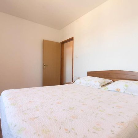 Apartments Jaksa Vis Exterior foto
