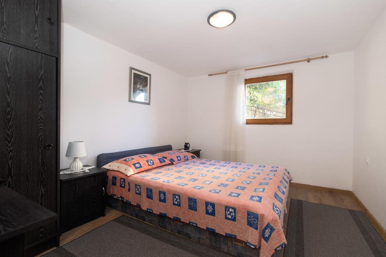 Apartments Jaksa Vis Exterior foto