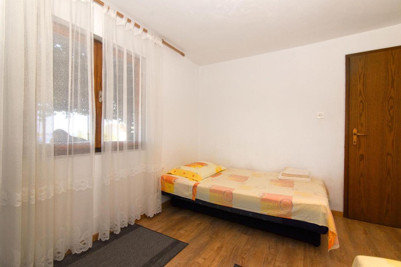 Apartments Jaksa Vis Exterior foto